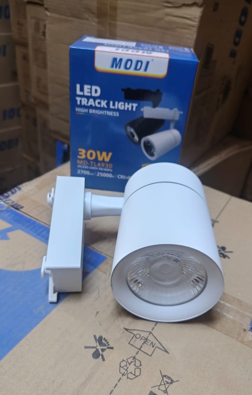 Modi LED Track Lights Adjustable Spot Lighting for Home and Commercial Spaces - Image 3